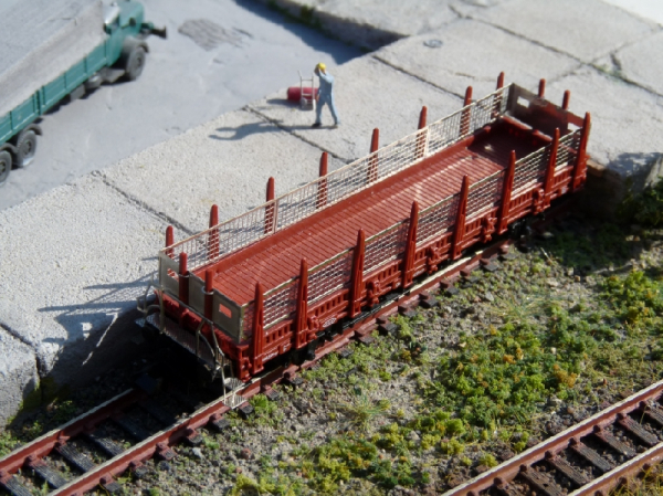 Gittereinsatz für Rungenwagen Kbs 442/443 von Arnold (1:160) Gittereinsatz für Rungenwagen Kbs 442/443 von Arnold (1:160)